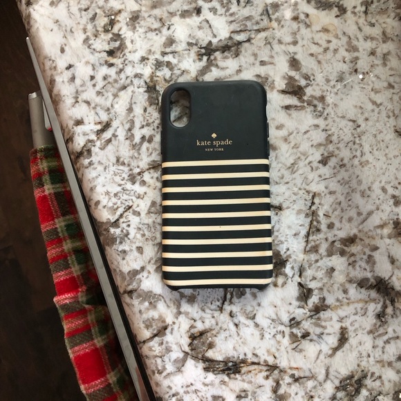 Kate Spade iPhone XS and iPhone X phone case - Picture 7 of 9